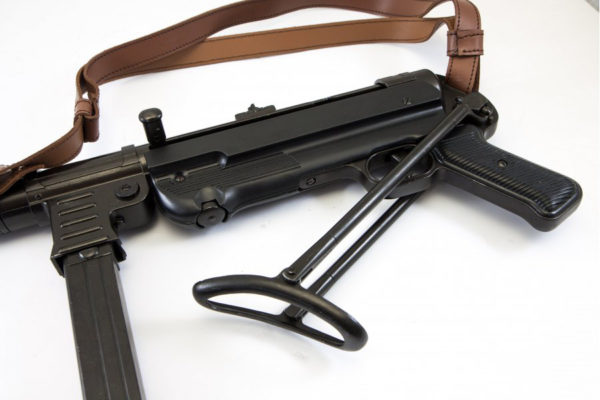 MP40 SUB-MACHINE GUN, GERMANY 1940 - Image 11